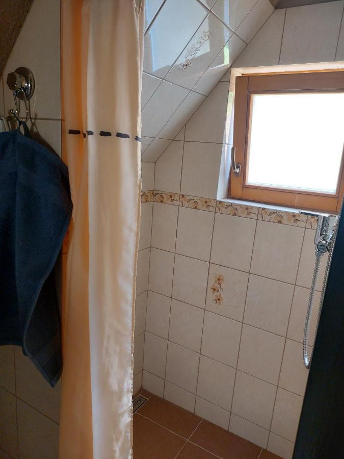 Chatka Pod Jaskynou Maluzina Exterior foto